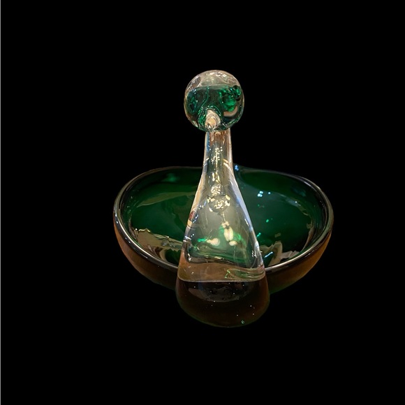 Vintage art glass emerald green swan dish EVC - Picture 4 of 6